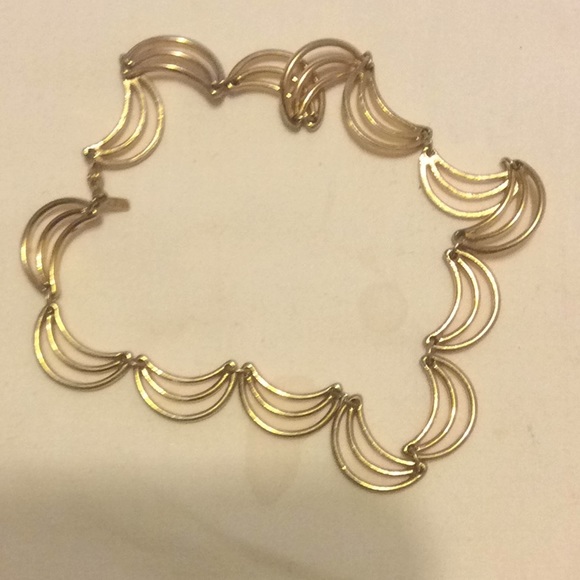 Bracelet - Picture 1 of 2